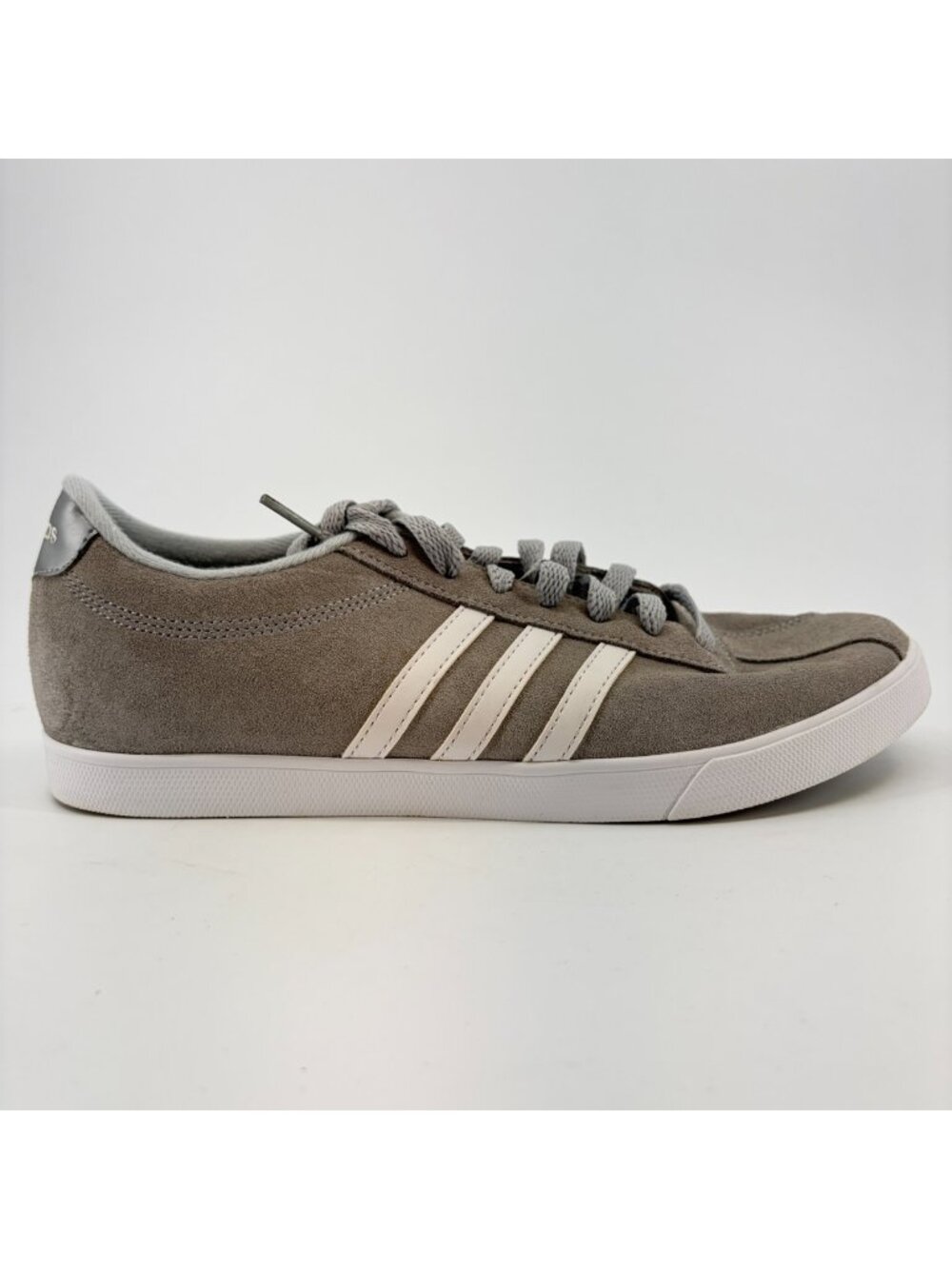 Adidas Courtset Womens Size 9.5 Gray White Athletic Suede Walking Shoes Sneakers